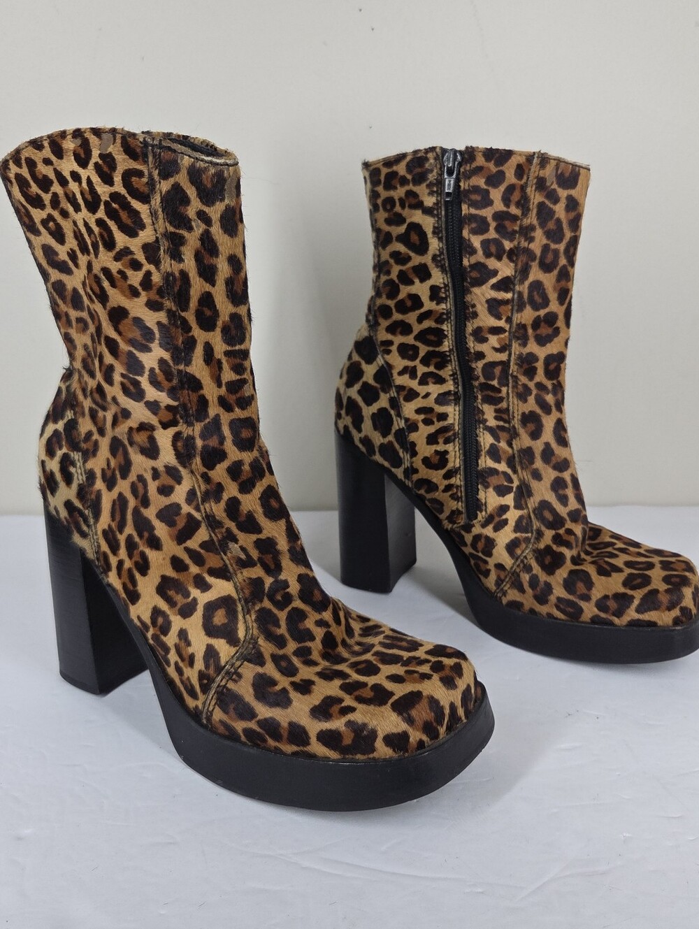 Vtg Y2K Steve Madden Animal Hair Leopard Platform Square Toe Boots 10 Heel Bratz